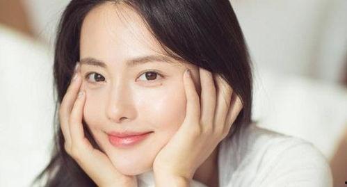 女官吃瓜事情真实吗视频,揭秘视频背后的真相与争议