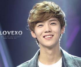 鹿晗卓伟吃瓜视频