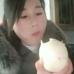 吃大瓜的仙女阿姨视频,趣味横生视频来袭！