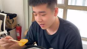 猛男在线吃瓜视频网站,揭秘热门在线视频网站背后的疯狂世界