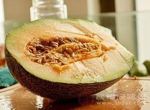 吃鸡吃哈密瓜视频,趣味视频带你领略瓜果美食新风尚