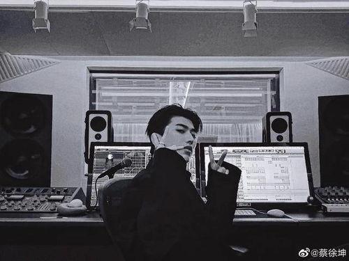 吃瓜蔡徐坤的直播视频在线观看,趣味互动，粉丝狂欢