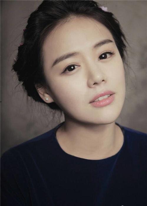 马思纯吃瓜微笑视频大全,太治愈了！