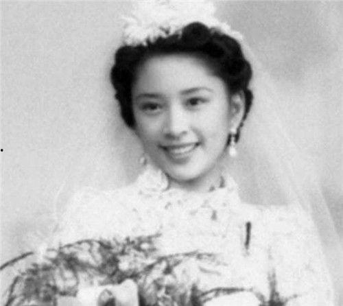 寺庙吃瓜女孩视频大全,吃瓜女孩视频大全揭秘