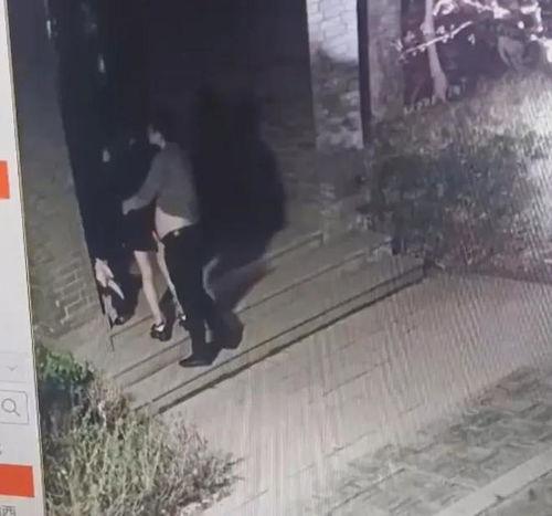 普宁情侣吃瓜视频,甜蜜瞬间引发网友热议