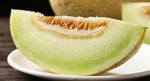 小朋友吃蜜瓜雪糕视频,小朋友欢乐品尝蜜瓜雪糕