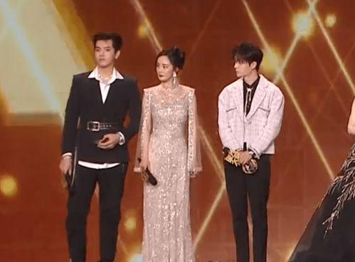 杨幂吃瓜肖战视频,视频曝光引发网友热议